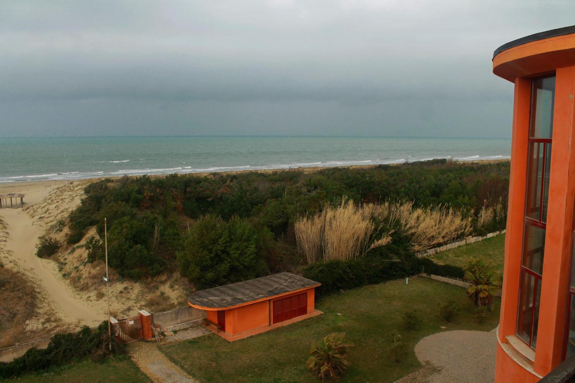 Appartamento Vicino Alla Spiaggia Calambrone Exterior foto